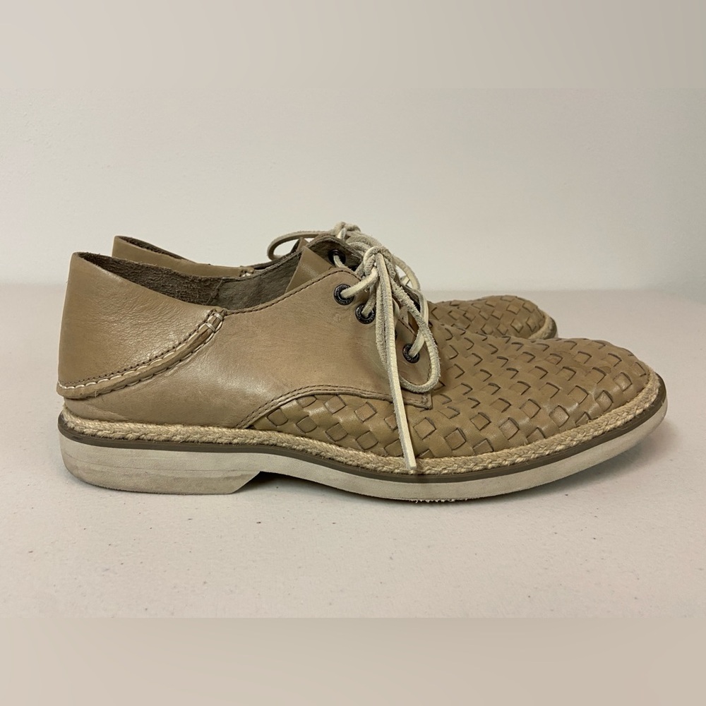 Sperry Woven Tan Leather Oxfords